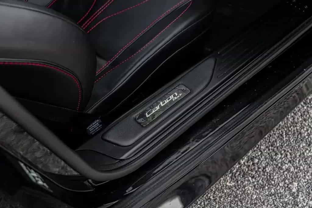 Aston Martin DB9 6.0 Coupe Carbon Black Edition 01/2015-photo-11