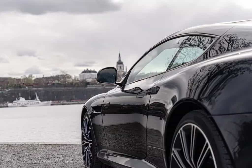 Aston Martin DB9 6.0 Coupe Carbon Black Edition 01/2015-photo-2