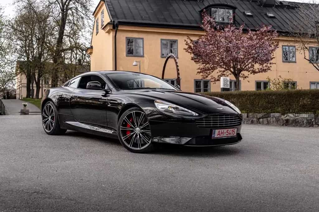 Aston Martin DB9 6.0 Coupe Carbon Black Edition 01/2015-photo-6
