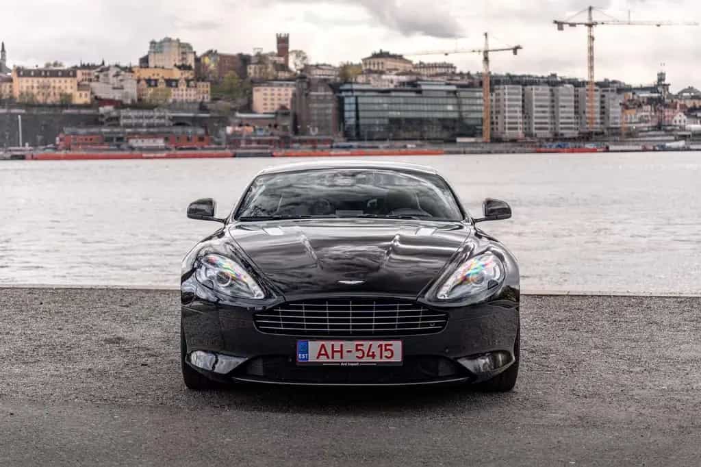 Aston Martin DB9 6.0 Coupe Carbon Black Edition 01/2015-photo-7
