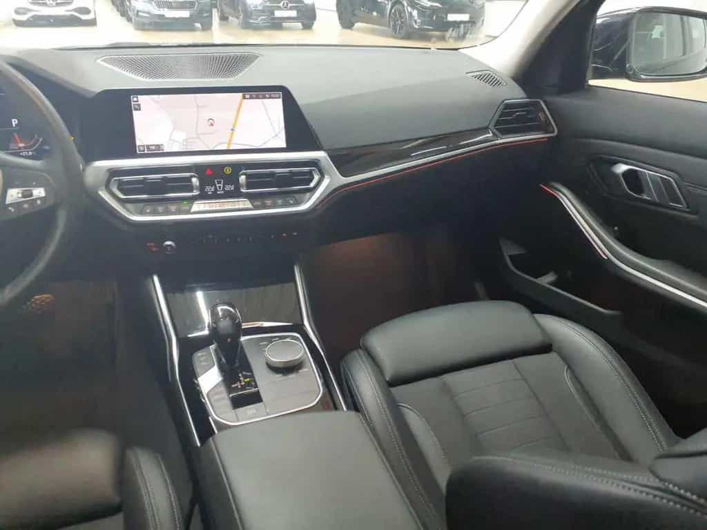BMW 320 d Touring Aut. Sport Line 05/2021-photo-5