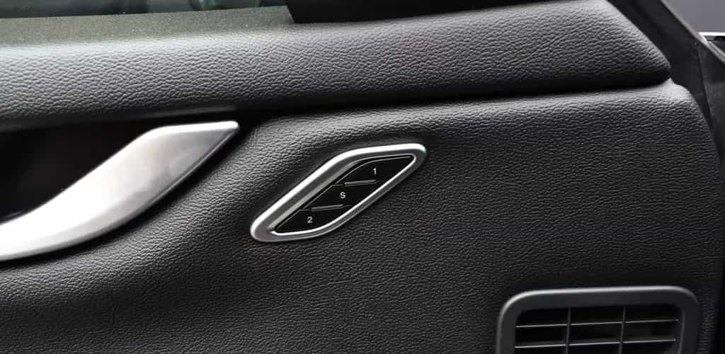 Maserati Ghibli 3.0 V6 DIESEL/AUTOMATIK/8-GANG/BI-XENON 03/2015-photo-10