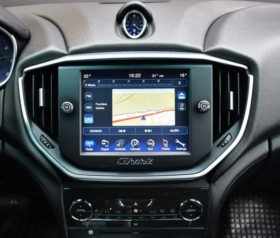 Maserati Ghibli 3.0 V6 DIESEL/AUTOMATIK/8-GANG/BI-XENON 03/2015-photo-24