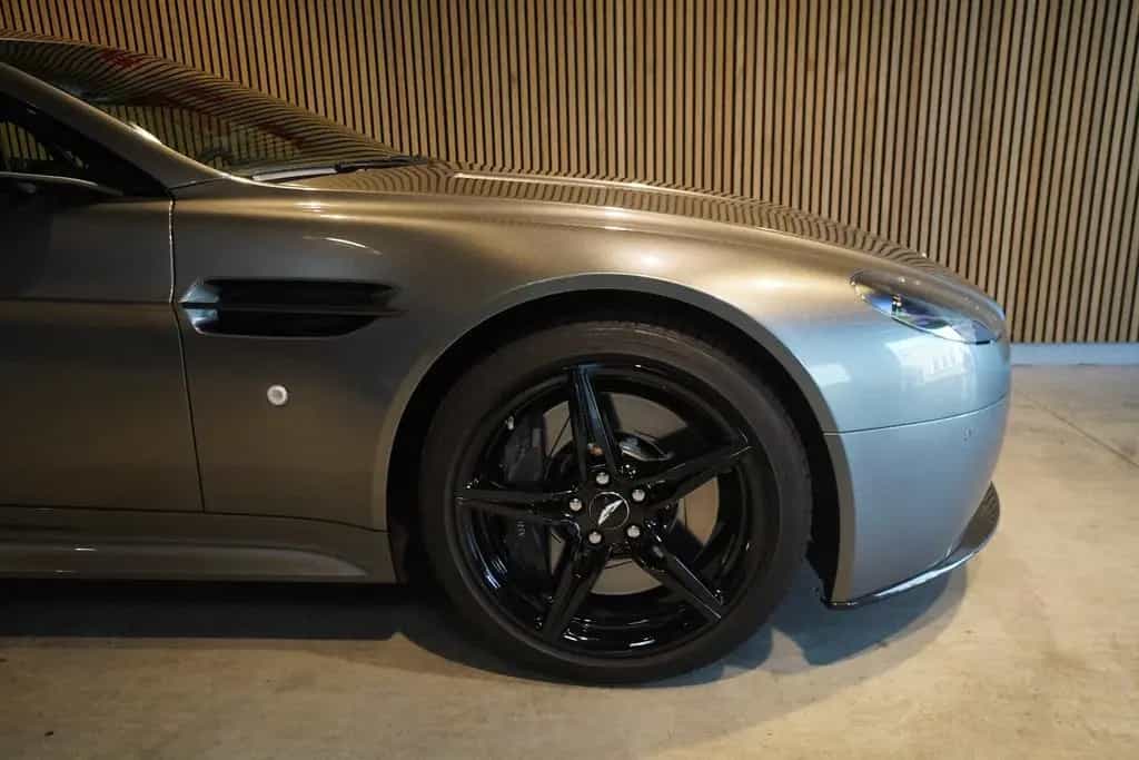 Aston Martin V8 Vantage 4.7 AMR Coupé *1.Hd*U-Frei*One of 200 06/2018-photo-16