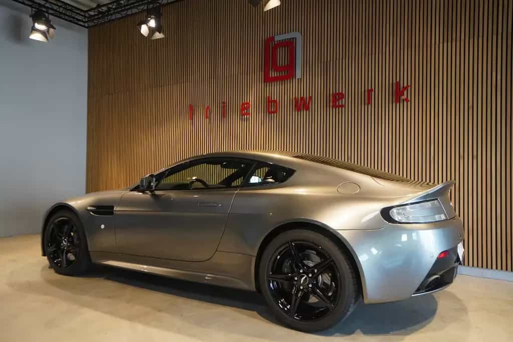 Aston Martin V8 Vantage 4.7 AMR Coupé *1.Hd*U-Frei*One of 200 06/2018-photo-2