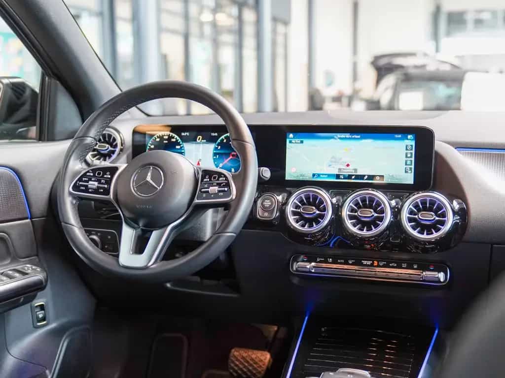 Mercedes-Benz GLA 250 4M Progressive MULTIBEAM AHK Standheizun 07/2021-photo-10