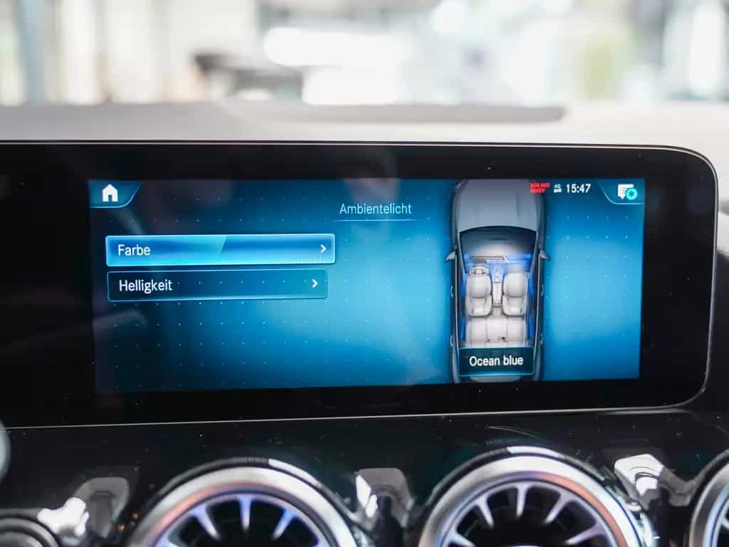 Mercedes-Benz GLA 250 4M Progressive MULTIBEAM AHK Standheizun 07/2021-photo-21