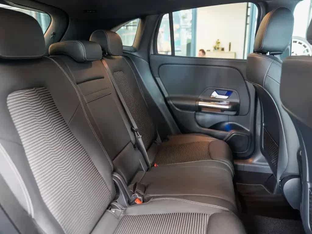 Mercedes-Benz GLA 250 4M Progressive MULTIBEAM AHK Standheizun 07/2021-photo-9