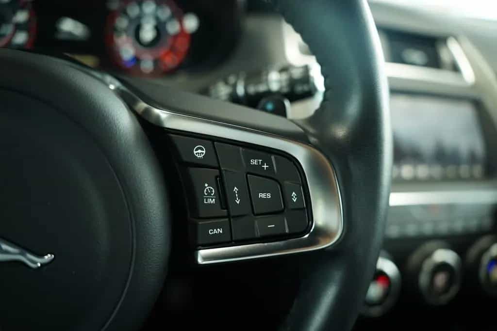 Jaguar E-Pace R-Dynamic HSE AWD *Pano *H-UP *Memory 04/2018-photo-42