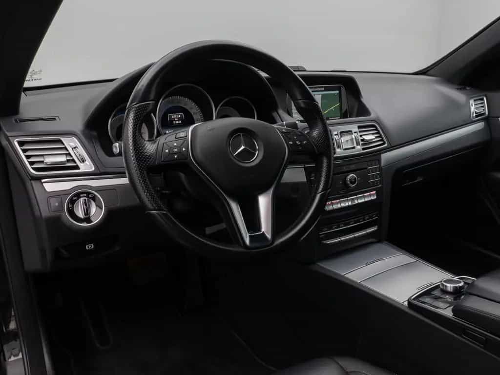 Mercedes-Benz E 200 Cabrio LED Sitzhzg Navi PDC Tempomat Leder 04/2015-photo-19