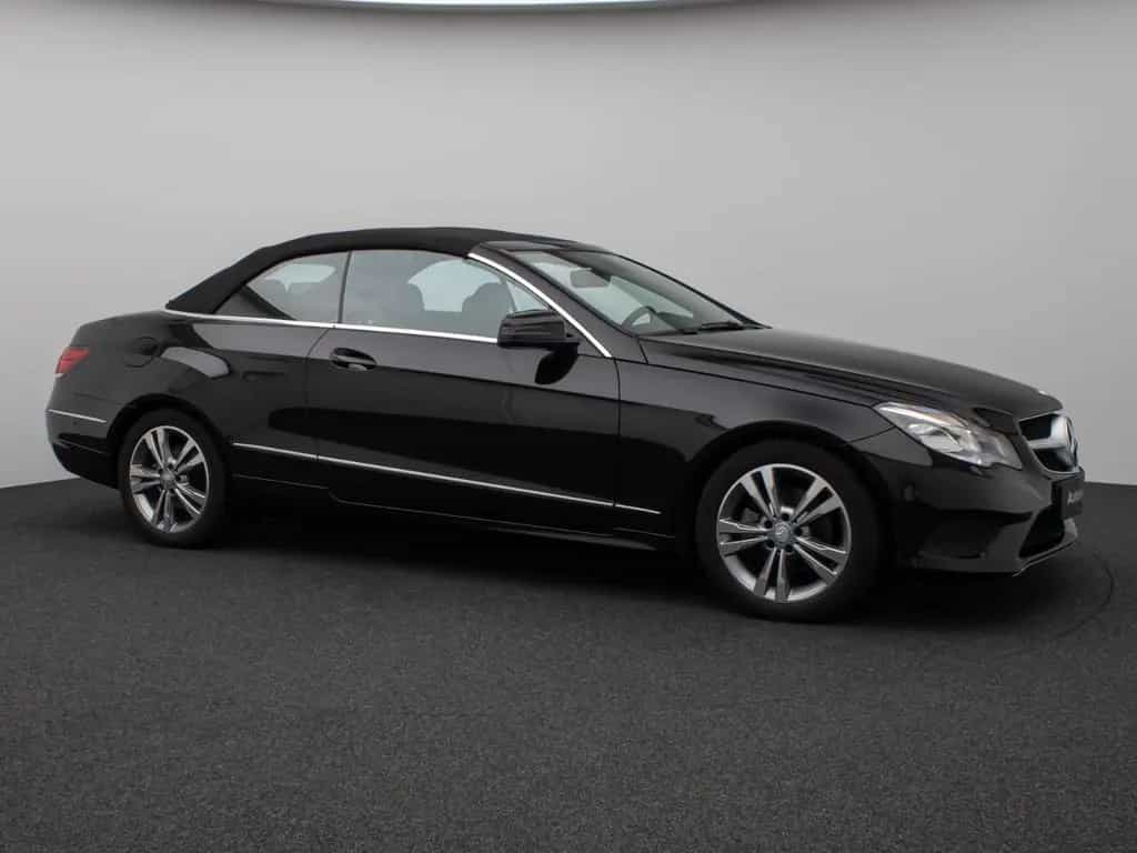 Mercedes-Benz E 200 Cabrio LED Sitzhzg Navi PDC Tempomat Leder 04/2015-photo-3