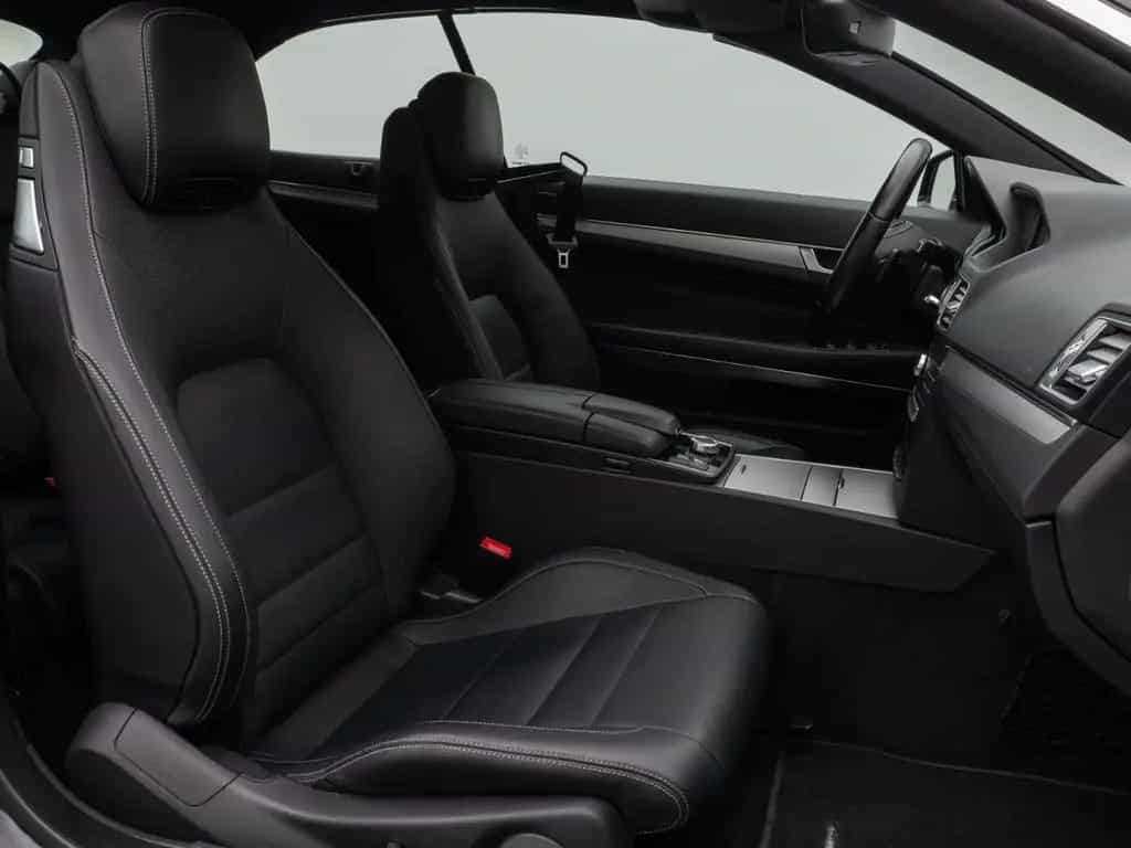 Mercedes-Benz E 200 Cabrio LED Sitzhzg Navi PDC Tempomat Leder 04/2015-photo-30