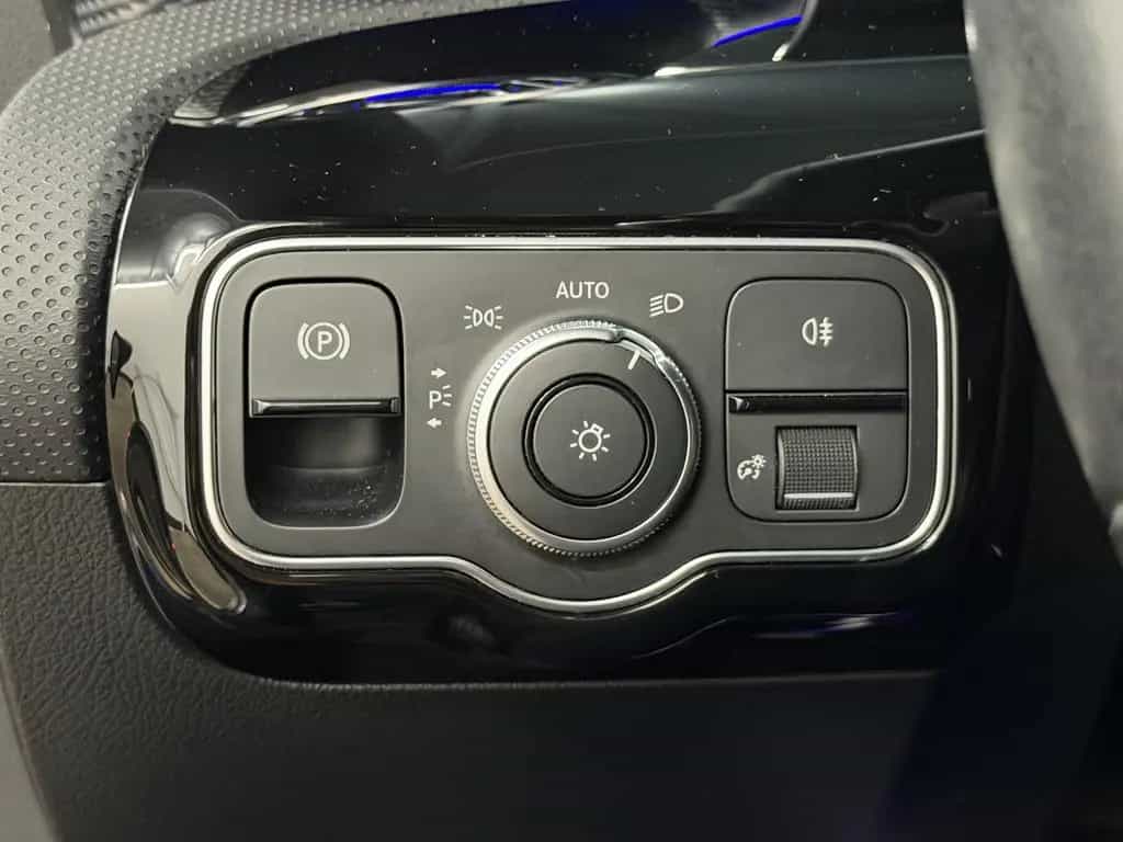 Mercedes-Benz CLA 220 7G-DCT Progressive /AMG Felgen /Ambiente 08/2019-photo-14