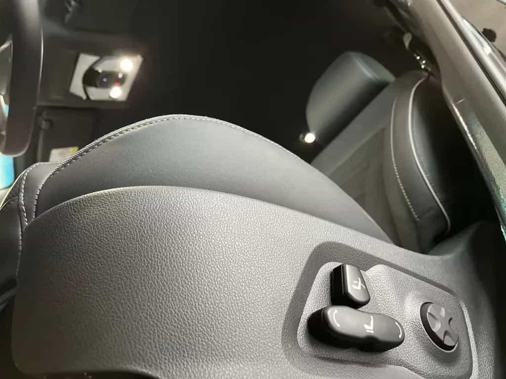 Ssangyong REXTON 2.2 D Lux LED ACC Klimasitze Navi 360Grad 06/2025-photo-9