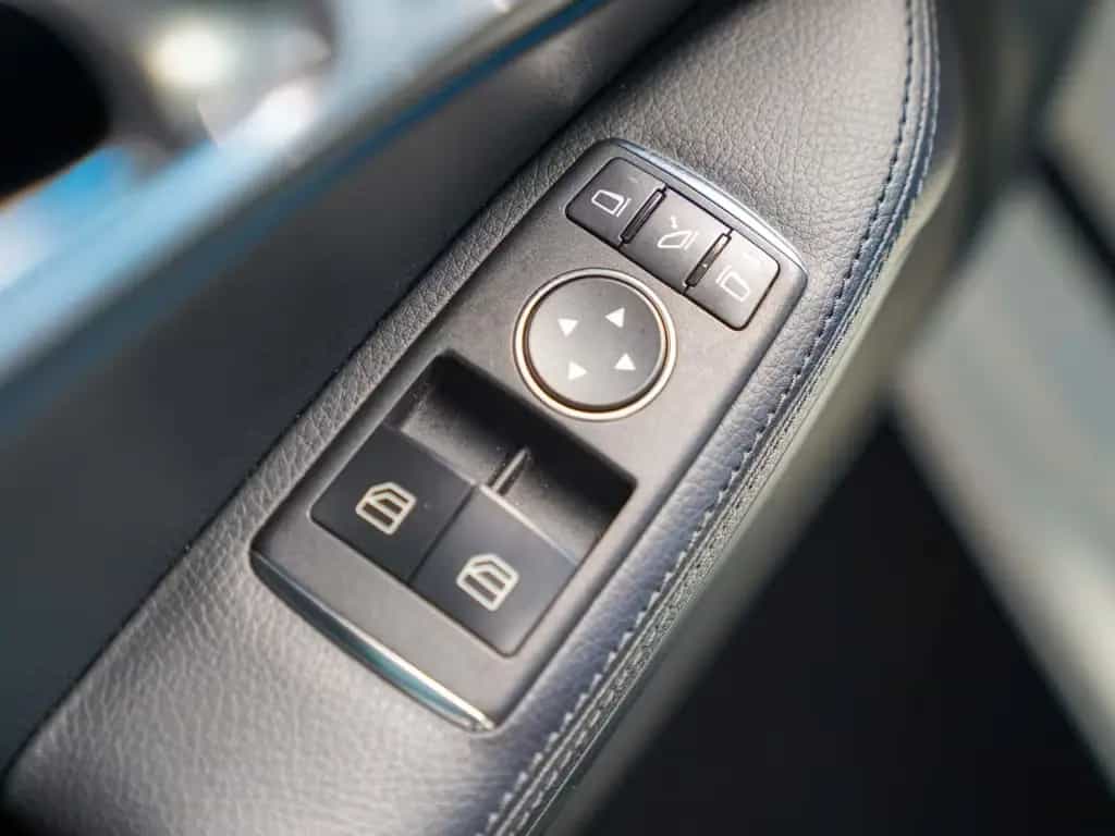 Mercedes-Benz SLK 200 designo Panorama AIRSCARF Klimaautomatik 09/2012-photo-13