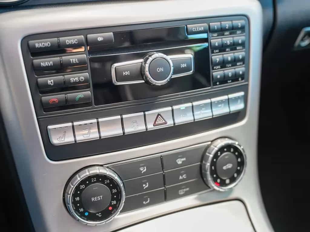 Mercedes-Benz SLK 200 designo Panorama AIRSCARF Klimaautomatik 09/2012-photo-19