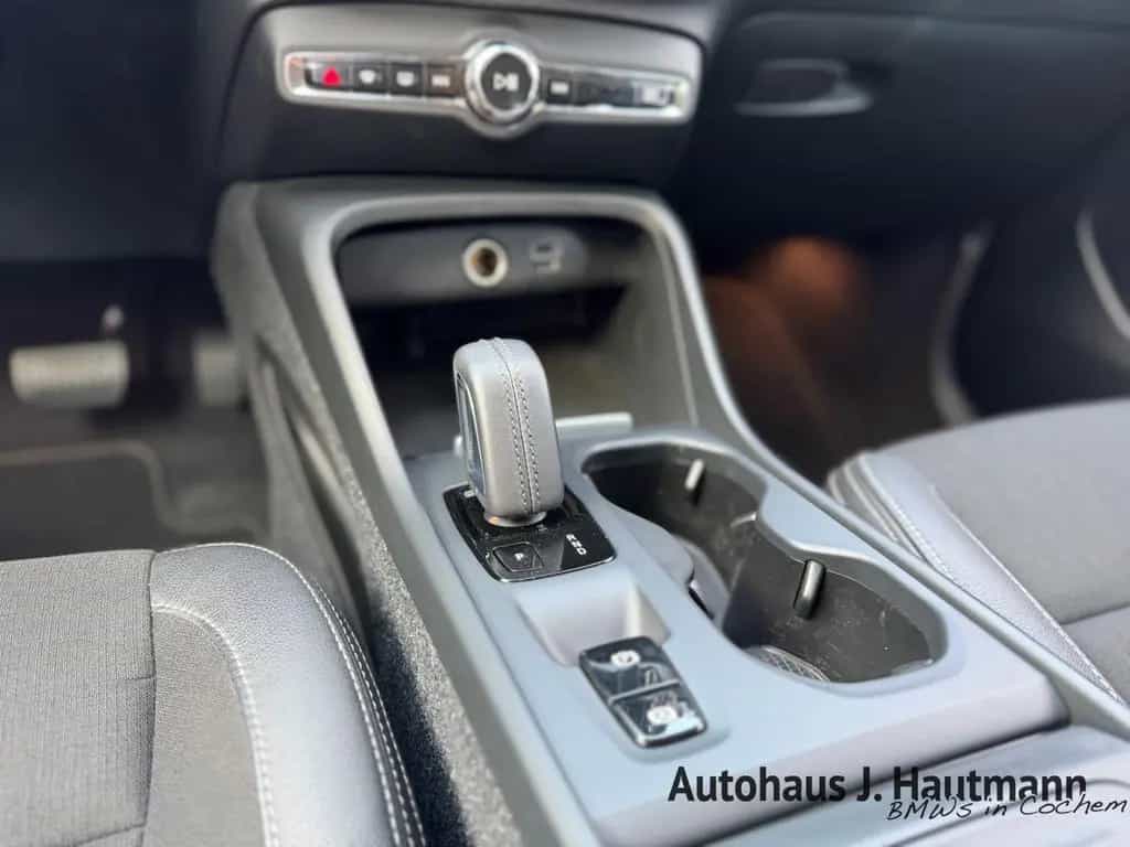 Volvo XC40 D3 Momentum Pro +2.HAND+ACC+NAVI+RFK+ 08/2020-photo-14