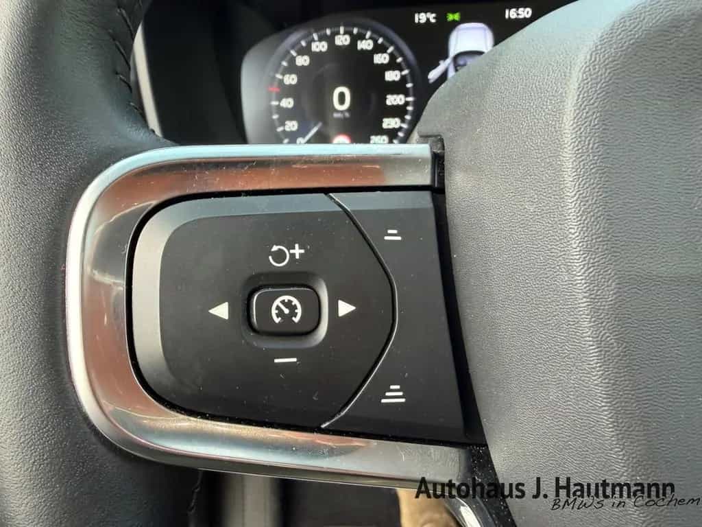 Volvo XC40 D3 Momentum Pro +2.HAND+ACC+NAVI+RFK+ 08/2020-photo-19