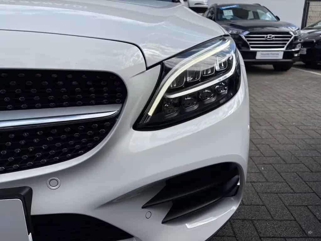 Mercedes-Benz C 200 T-Modell T++AHK!++WIE NEU!++FAMILIENAUTO!+ 10/2018-photo-4