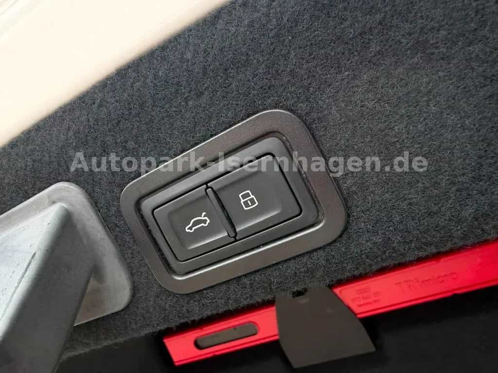 Audi A6 2.0 TDI 140kW S-Tronic*Leder*4xSZH*LED*S-Dach 11/2016-photo-11