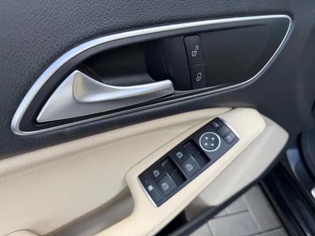 Mercedes-Benz CLA Shooting Brake CLA 200 12/2015-photo-8