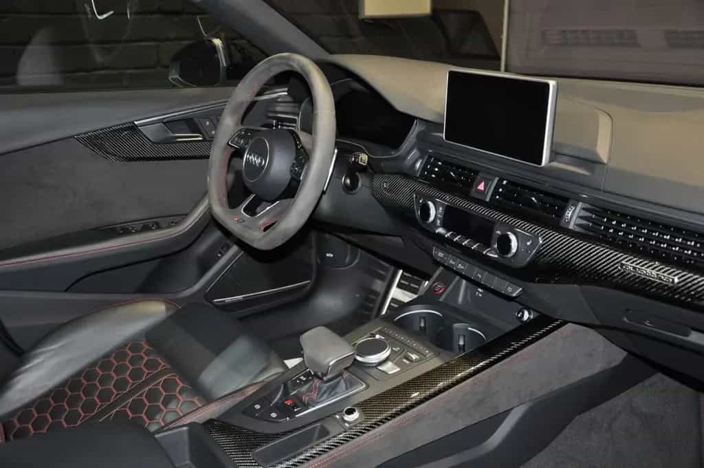 Audi RS4 Avant 2.9 TFSI quattro/PANO/CARBON/B&O/2HAND 09/2019-photo-12