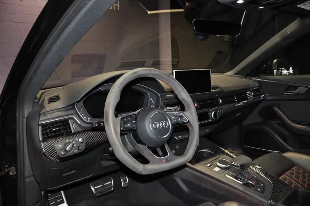 Audi RS4 Avant 2.9 TFSI quattro/PANO/CARBON/B&O/2HAND 09/2019-photo-15
