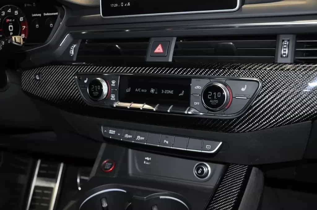 Audi RS4 Avant 2.9 TFSI quattro/PANO/CARBON/B&O/2HAND 09/2019-photo-20