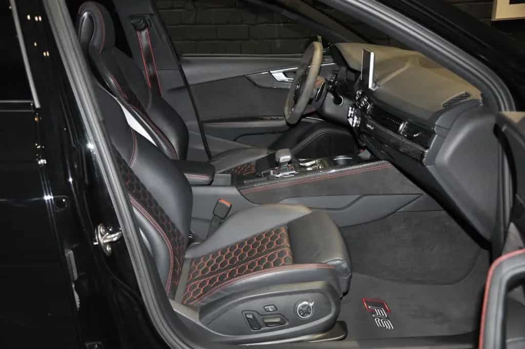 Audi RS4 Avant 2.9 TFSI quattro/PANO/CARBON/B&O/2HAND 09/2019-photo-29