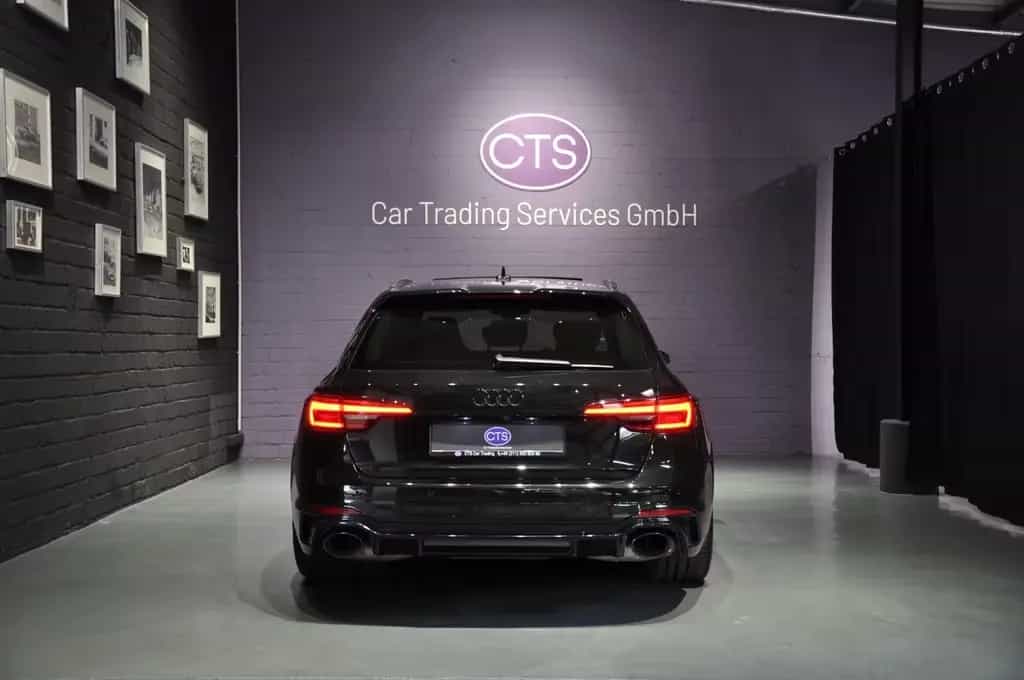 Audi RS4 Avant 2.9 TFSI quattro/PANO/CARBON/B&O/2HAND 09/2019-photo-3