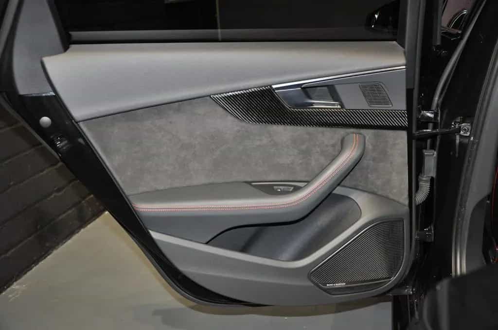 Audi RS4 Avant 2.9 TFSI quattro/PANO/CARBON/B&O/2HAND 09/2019-photo-31