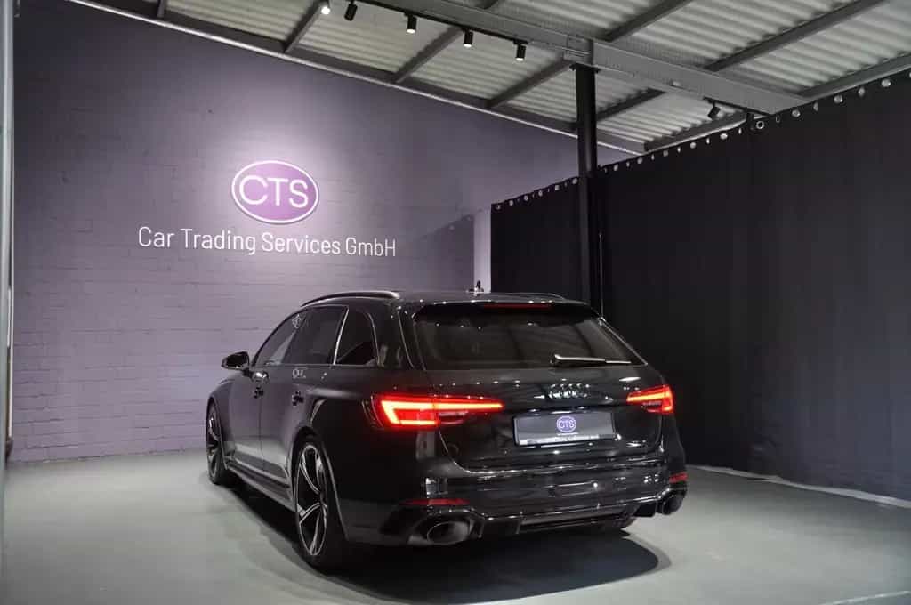 Audi RS4 Avant 2.9 TFSI quattro/PANO/CARBON/B&O/2HAND 09/2019-photo-4
