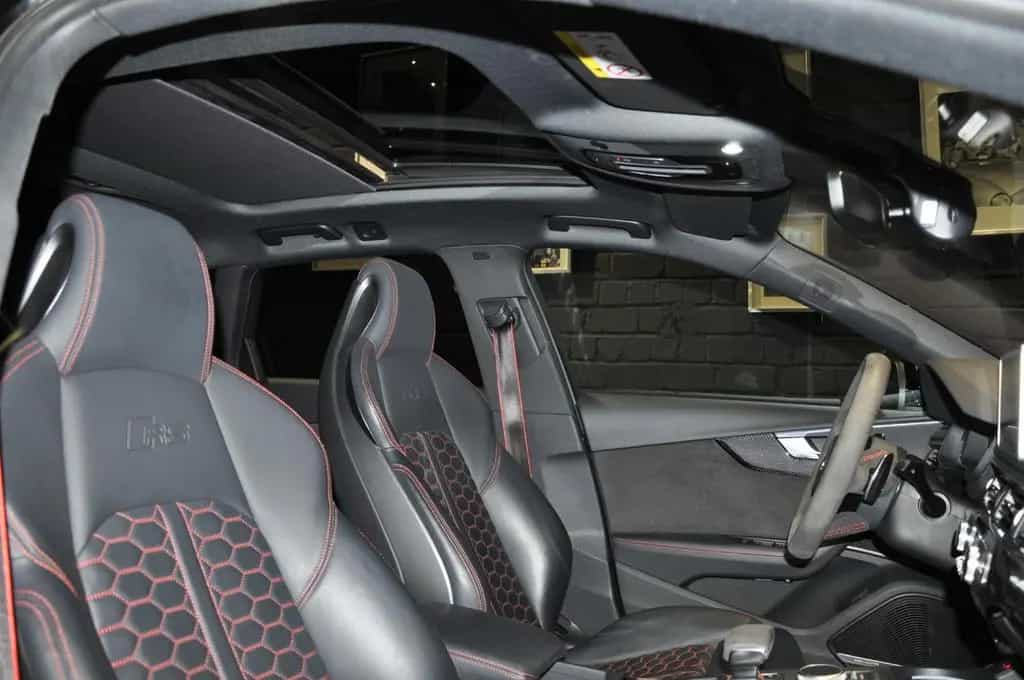 Audi RS4 Avant 2.9 TFSI quattro/PANO/CARBON/B&O/2HAND 09/2019-photo-40
