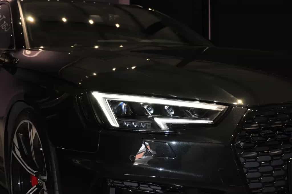 Audi RS4 Avant 2.9 TFSI quattro/PANO/CARBON/B&O/2HAND 09/2019-photo-9