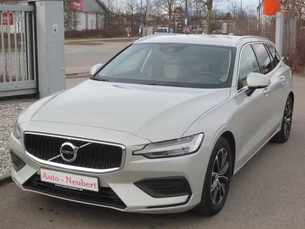 Volvo V60 D4 Momentum 04/2019-photo-0