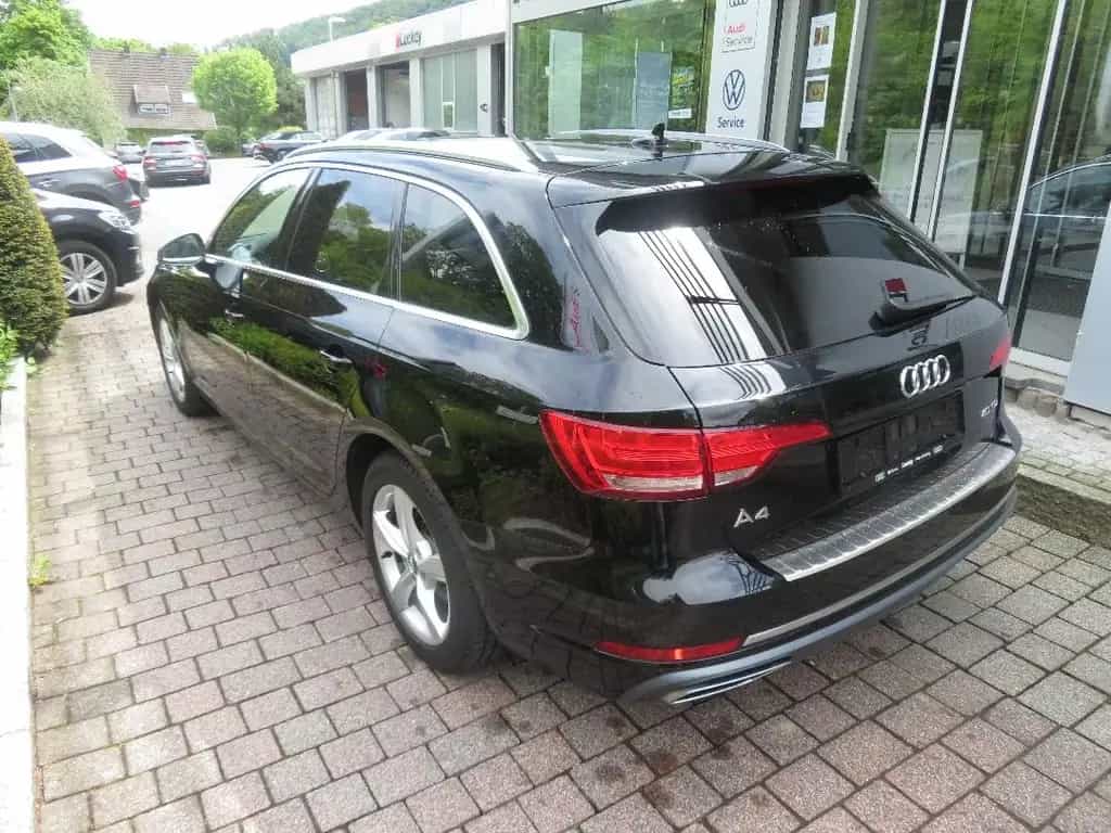 Audi A4 Avant Sport 40TDI S-Tronic 06/2019-photo-3