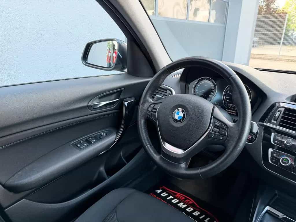 BMW 118 i Advantage*Bluetooth*Scheinwerfer LED* 10/2017-photo-14