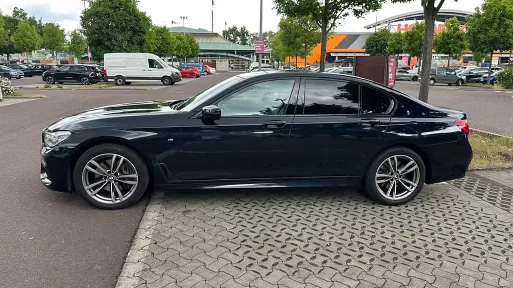 BMW 730 d M Sport ACC HK 360°DisplayKeyMassageSoftclose 03/2019-photo-1