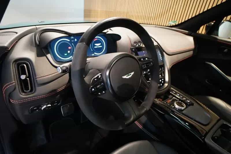 Aston Martin DBX 4.0 V8*U-Frei*BRD**Racing Green**23 Zoll* 09/2022-photo-5