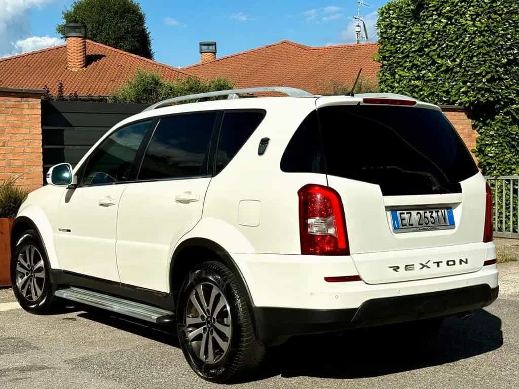 Ssangyong REXTON SSANGYONG REXTON 2.0D aut. 4x4 -7POSTI-2015 10/2015-photo-2