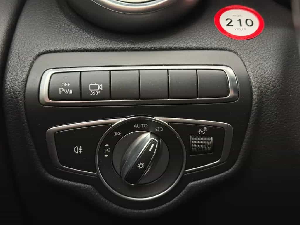 Mercedes-Benz GLC 220 d 4Matic Garantie* 1.Hand* 01/2018-photo-13