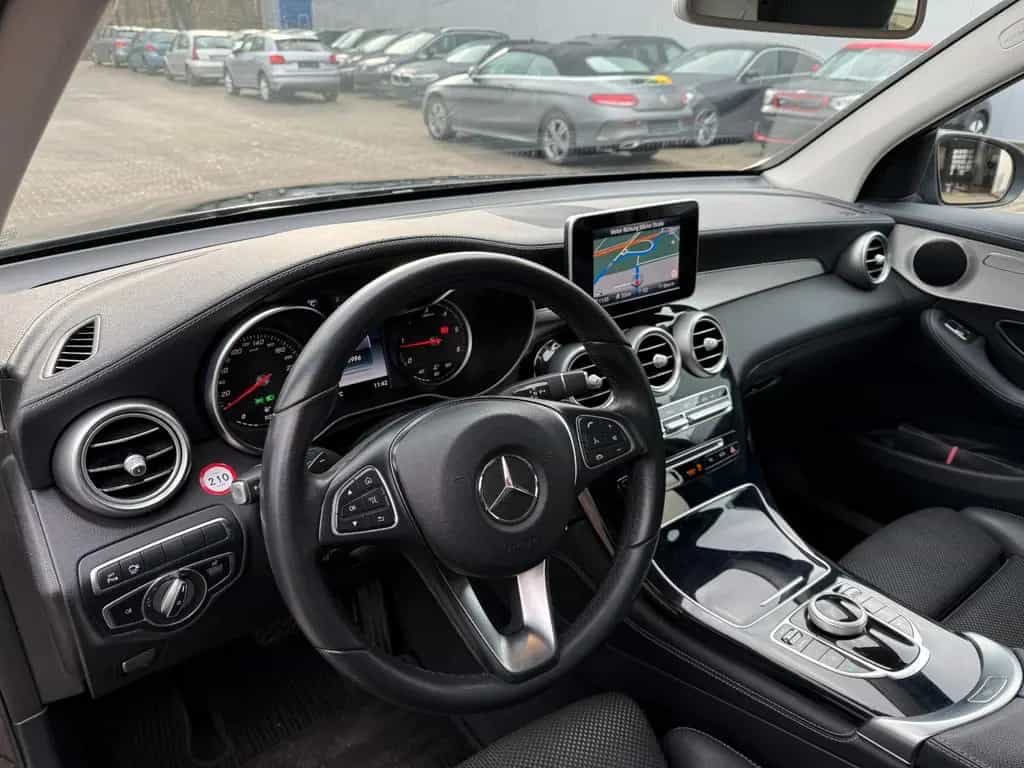 Mercedes-Benz GLC 220 d 4Matic Garantie* 1.Hand* 01/2018-photo-17