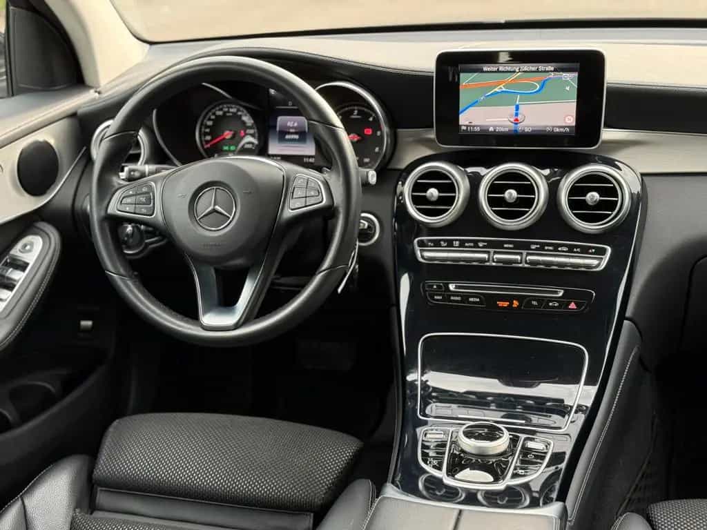 Mercedes-Benz GLC 220 d 4Matic Garantie* 1.Hand* 01/2018-photo-20