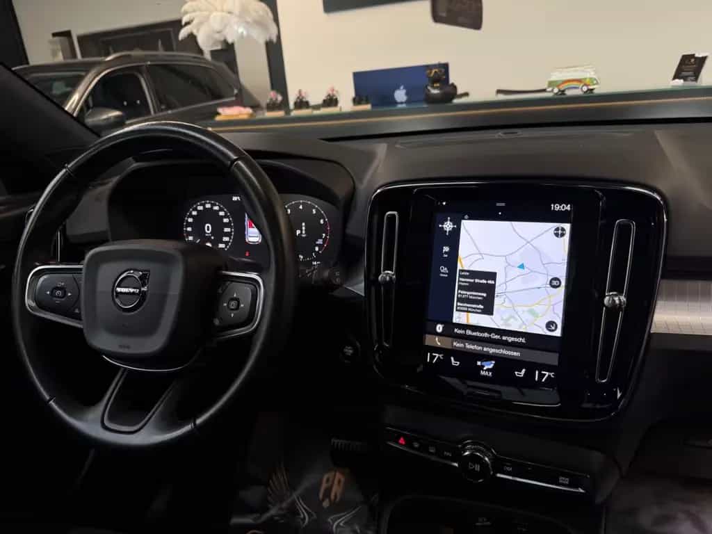 Volvo XC40 XC 40  Momentum Pro AWD 2.0l /Pano/CarPlay/Virt 08/2019-photo-21