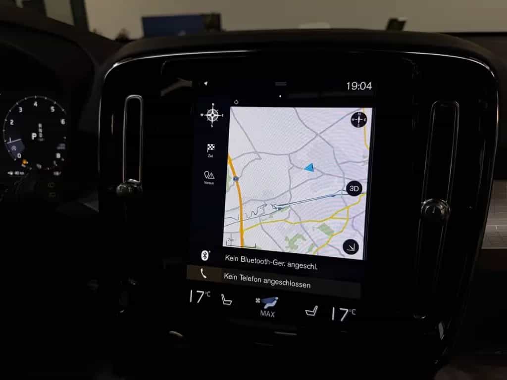Volvo XC40 XC 40  Momentum Pro AWD 2.0l /Pano/CarPlay/Virt 08/2019-photo-22