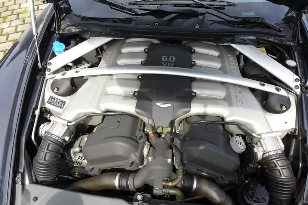 Aston Martin DB9 Volante 6.0 Touchtronic - 04/2010-photo-10