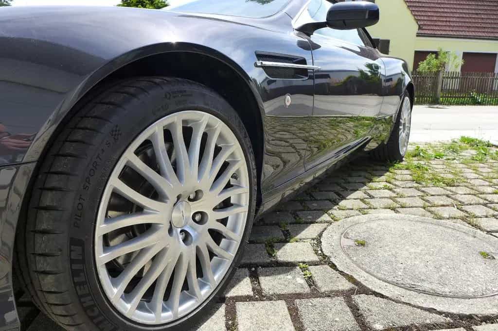 Aston Martin DB9 Volante 6.0 Touchtronic - 04/2010-photo-17