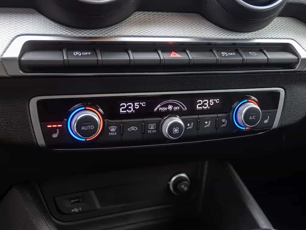 Audi Q2 35TFSI Stronic LED GRA CarPlay EPH DAB 04/2023-photo-16