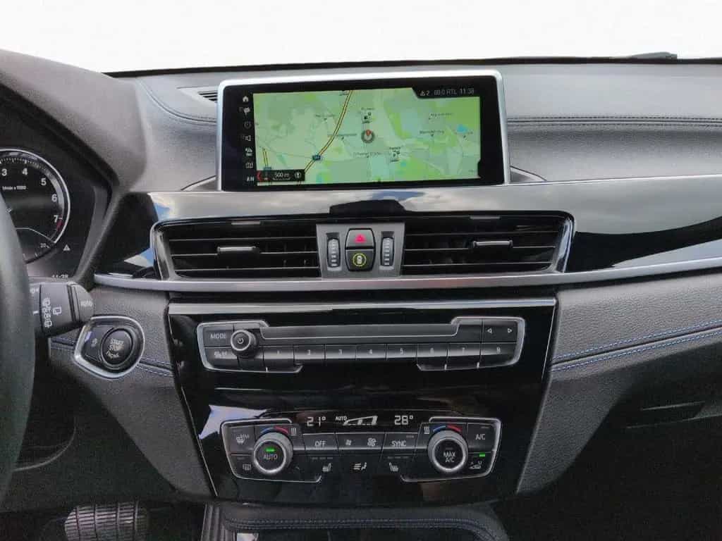 BMW X2 sDrive20i M Sport HuD DA 20" LED Kam Shadow 04/2019-photo-14