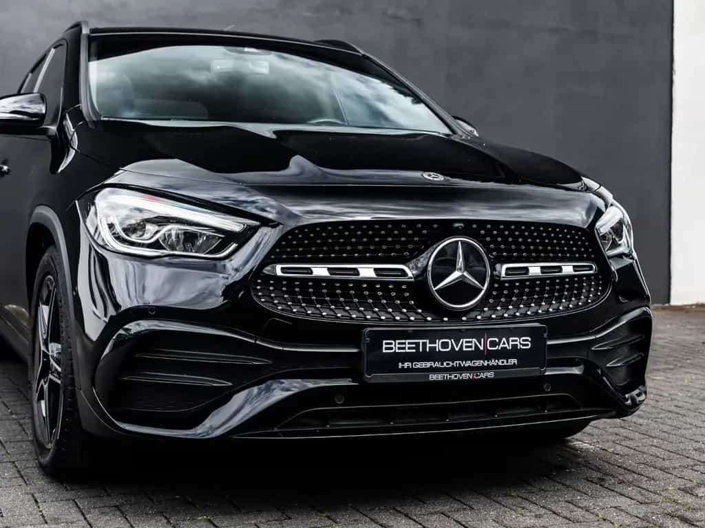 Mercedes-Benz GLA 220 d 4Matic neues Mod. Leder Navi AMG LINE 08/2020-photo-1